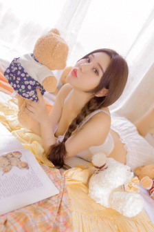 《漂亮的女邻居》三级